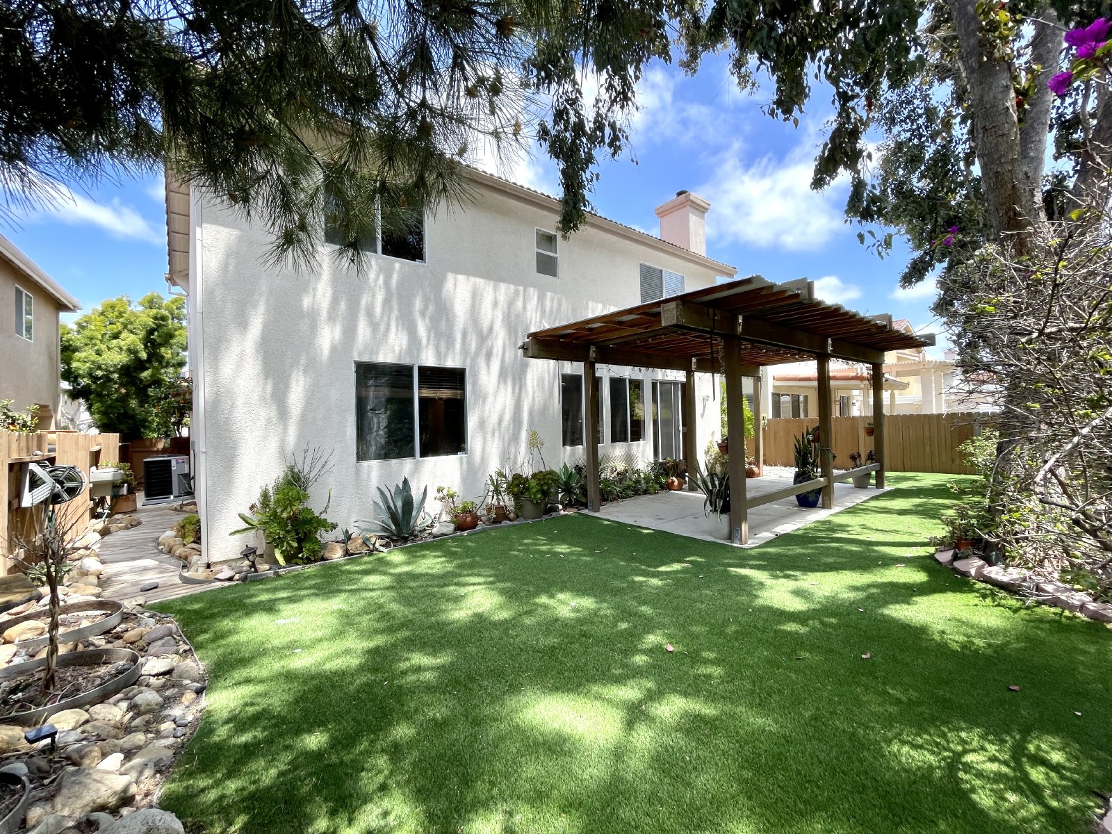 Spacious 4-Bedroom Home in Desirable Ocean View Hills property image