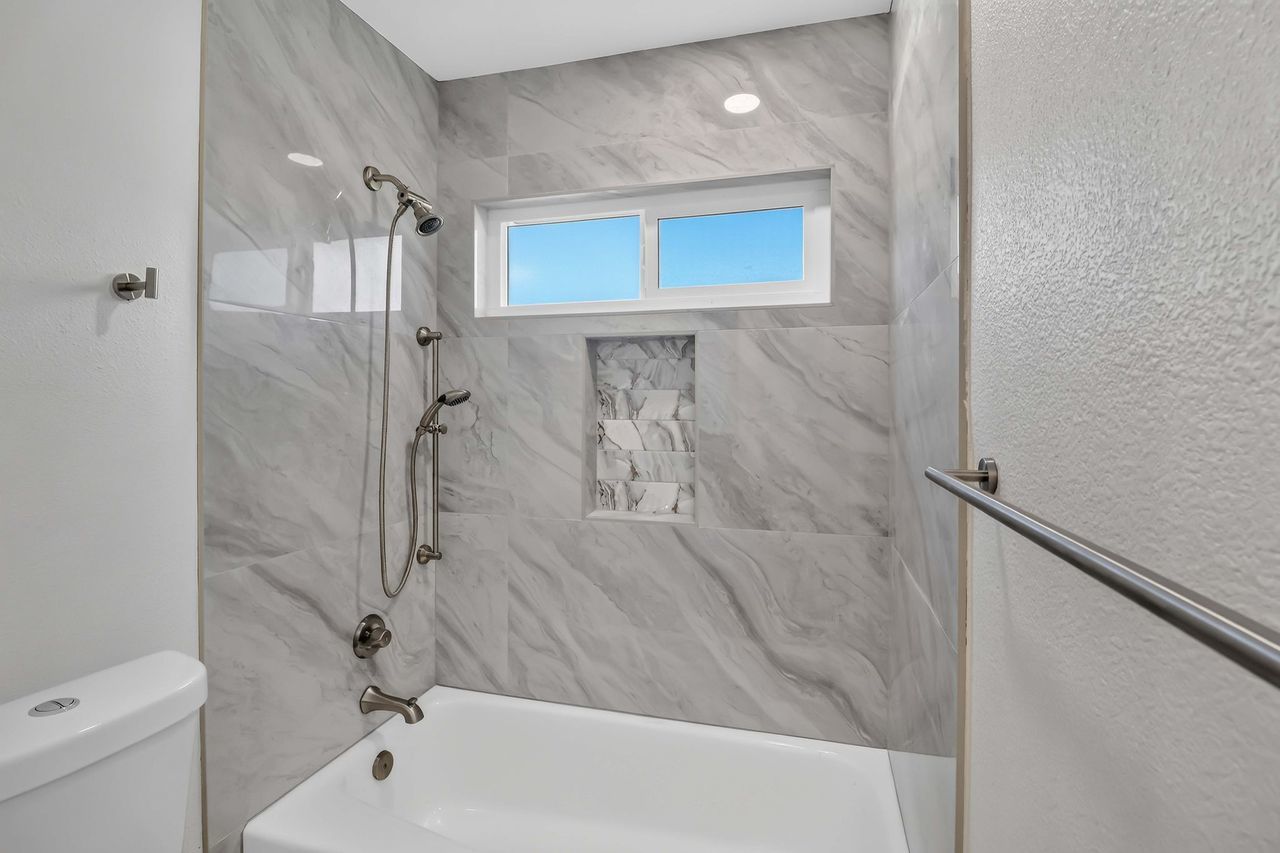 Charming 1-Bedroom Condo in Convenient Escondido Location property image