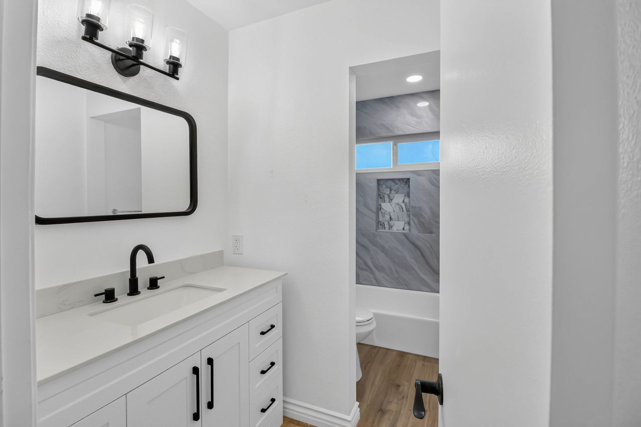 Charming 1-Bedroom Condo in Convenient Escondido Location property image