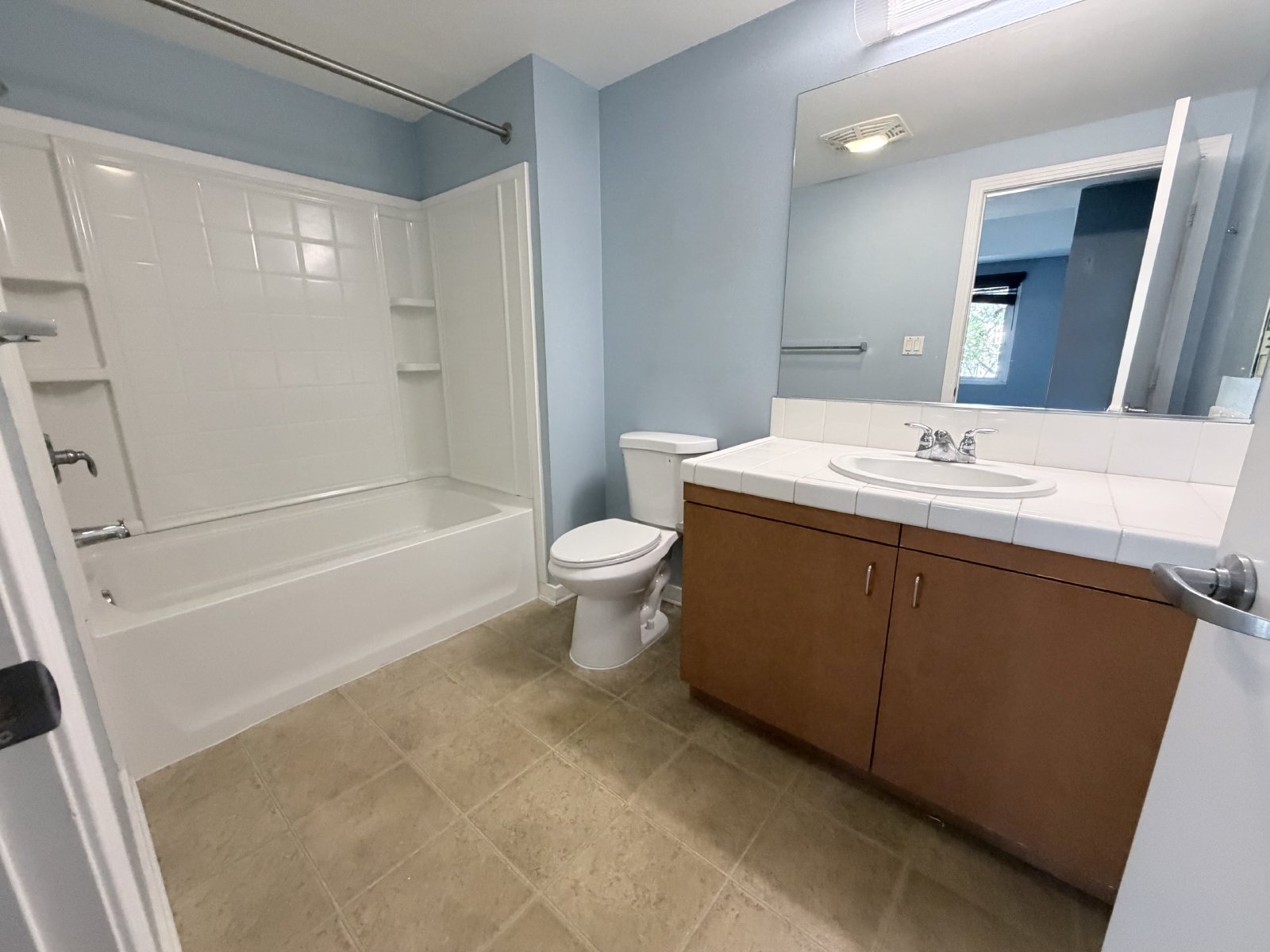 Modern 2-Bedroom Condo in the Heart of Downtown San Diego property image