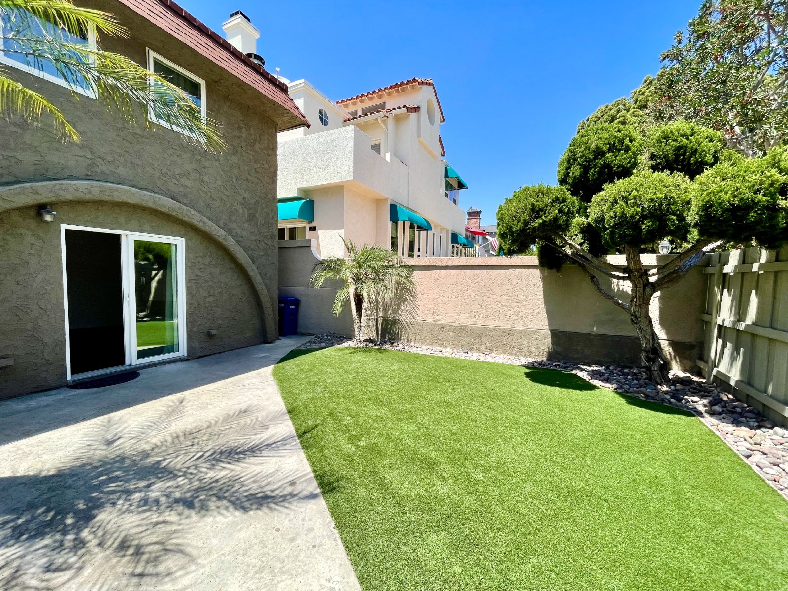 Beautifully Renovated 2 Bedroom 1.5 Bath Coronado Village Home property image