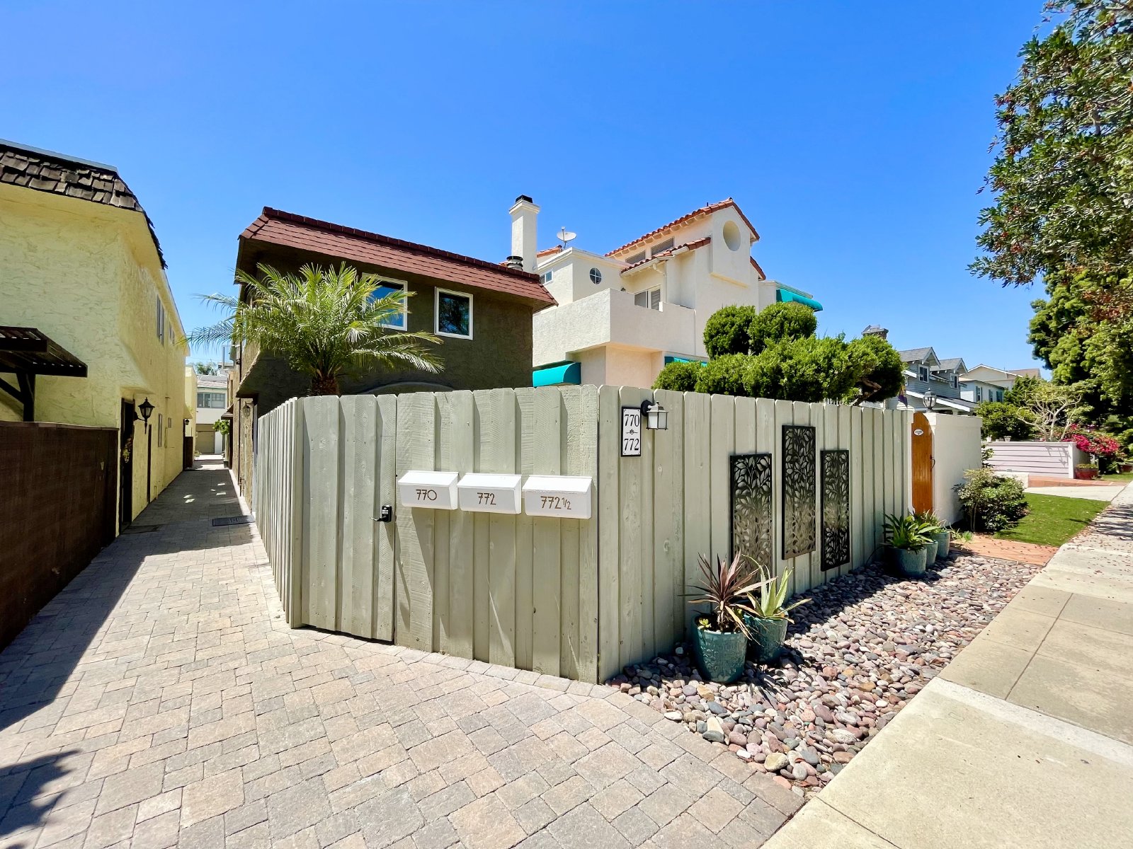 Beautifully Renovated 2 Bedroom 1.5 Bath Coronado Village Home property image