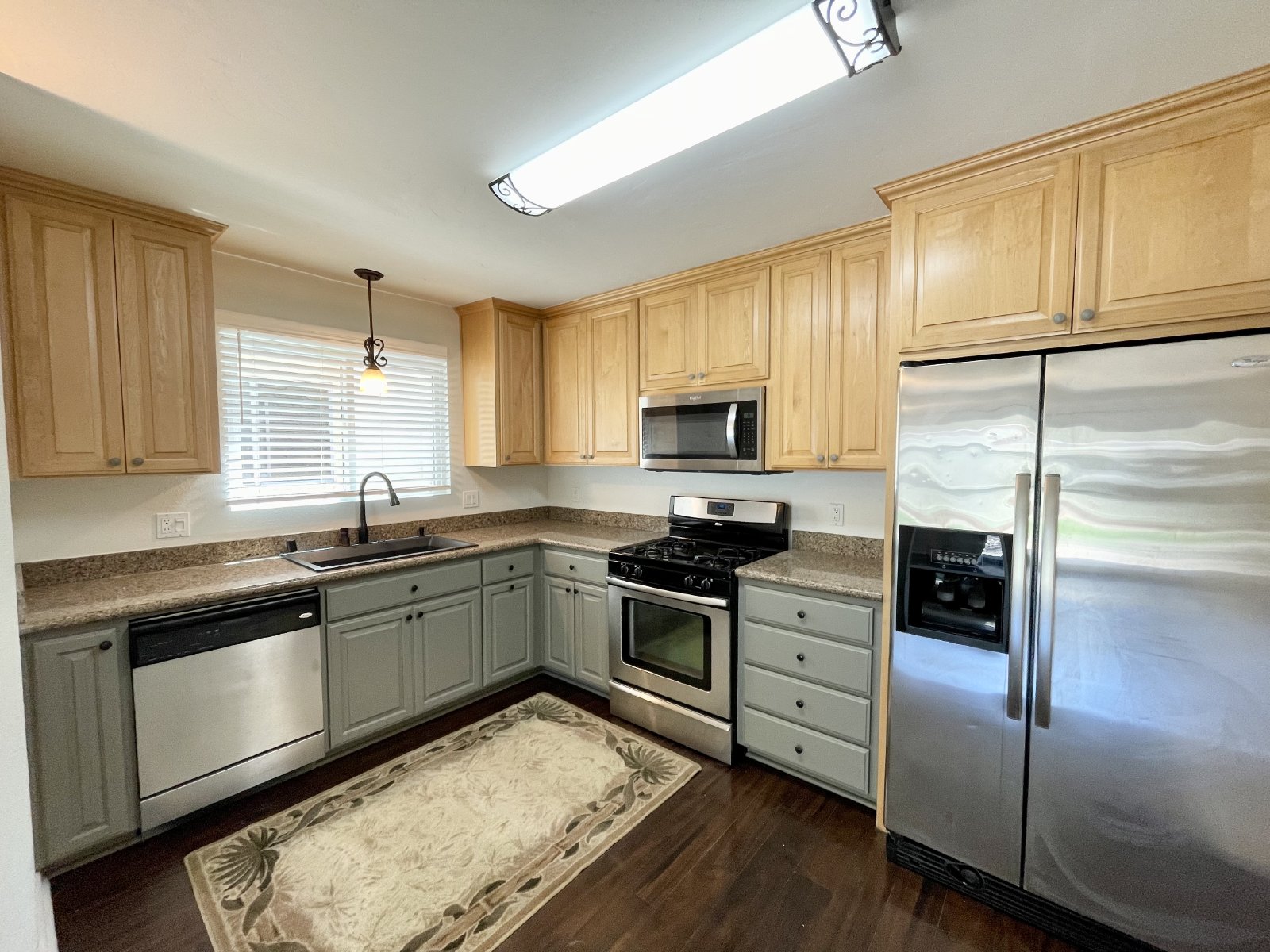 Beautifully Renovated 2 Bedroom 1.5 Bath Coronado Village Home property image